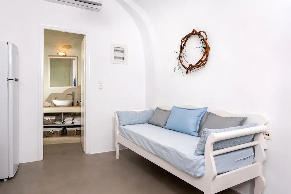 Photo - White Curves Santorini