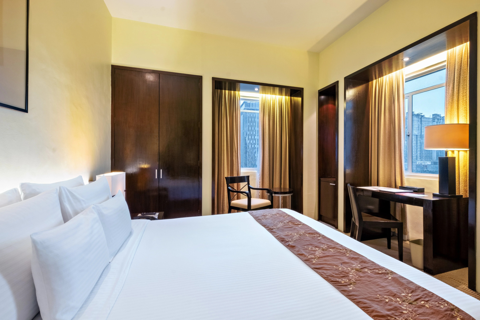 Photo - Waterfront Cebu City Hotel & Casino