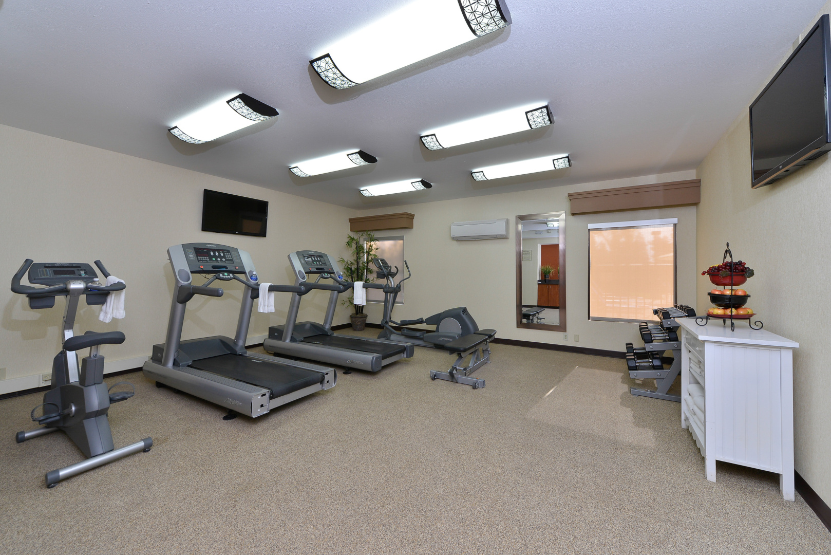 Photo - Best Western Plus Fresno Airport Hotel