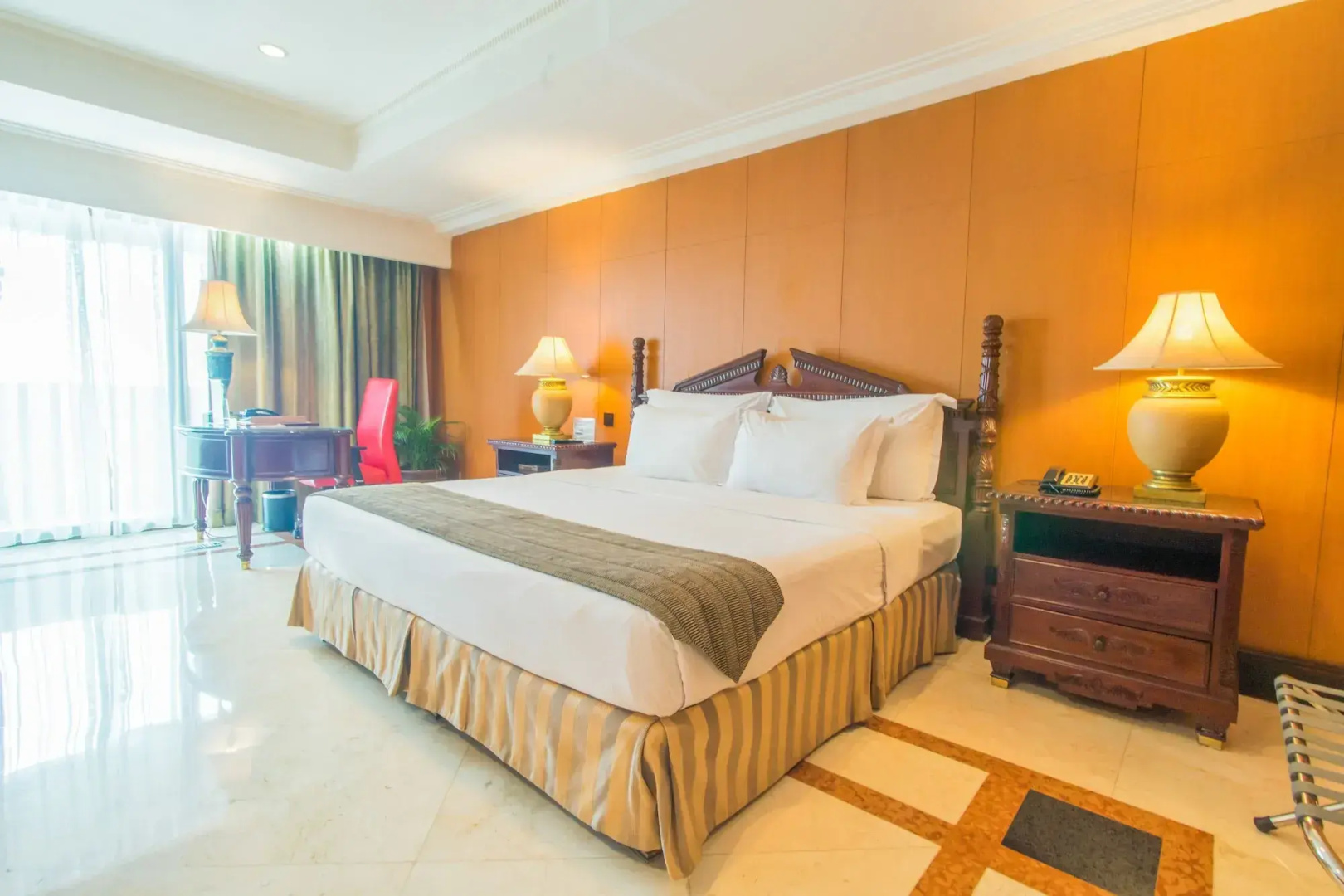 Photo - Sunlake Waterfront Resort and Convention