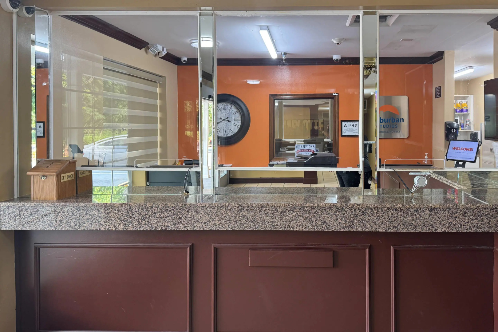 Foto - Suburban Studios near University of North Carolina-Charlotte