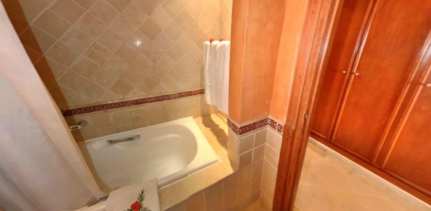 Photo - Alhambra Thalasso Hotel