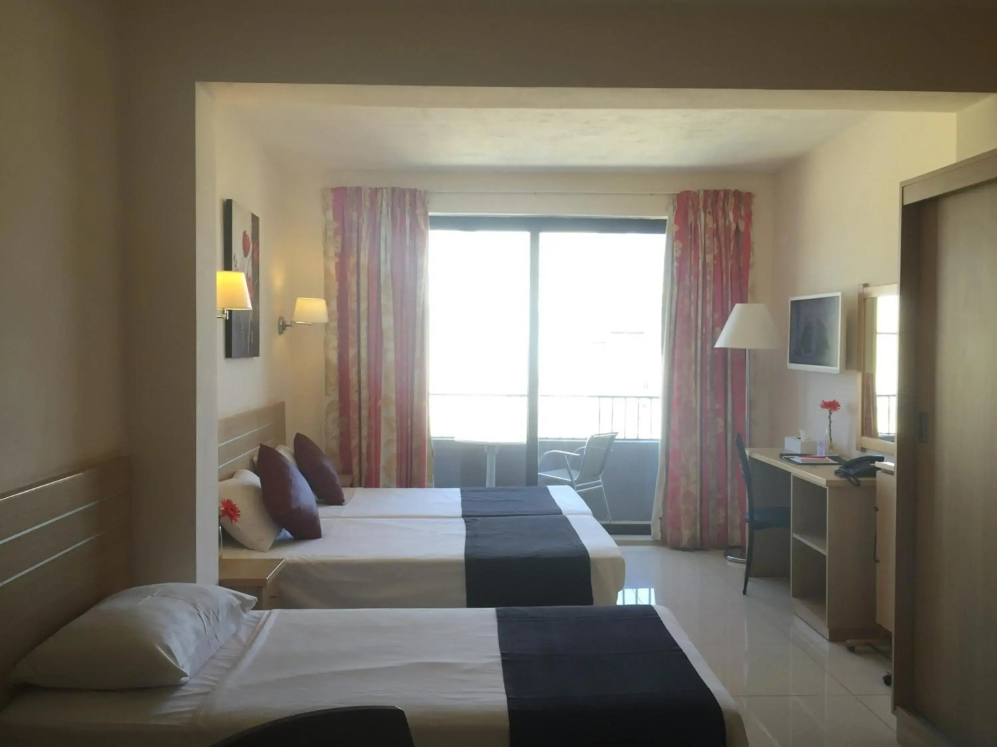 Photo - Dean Hamlet Hotel