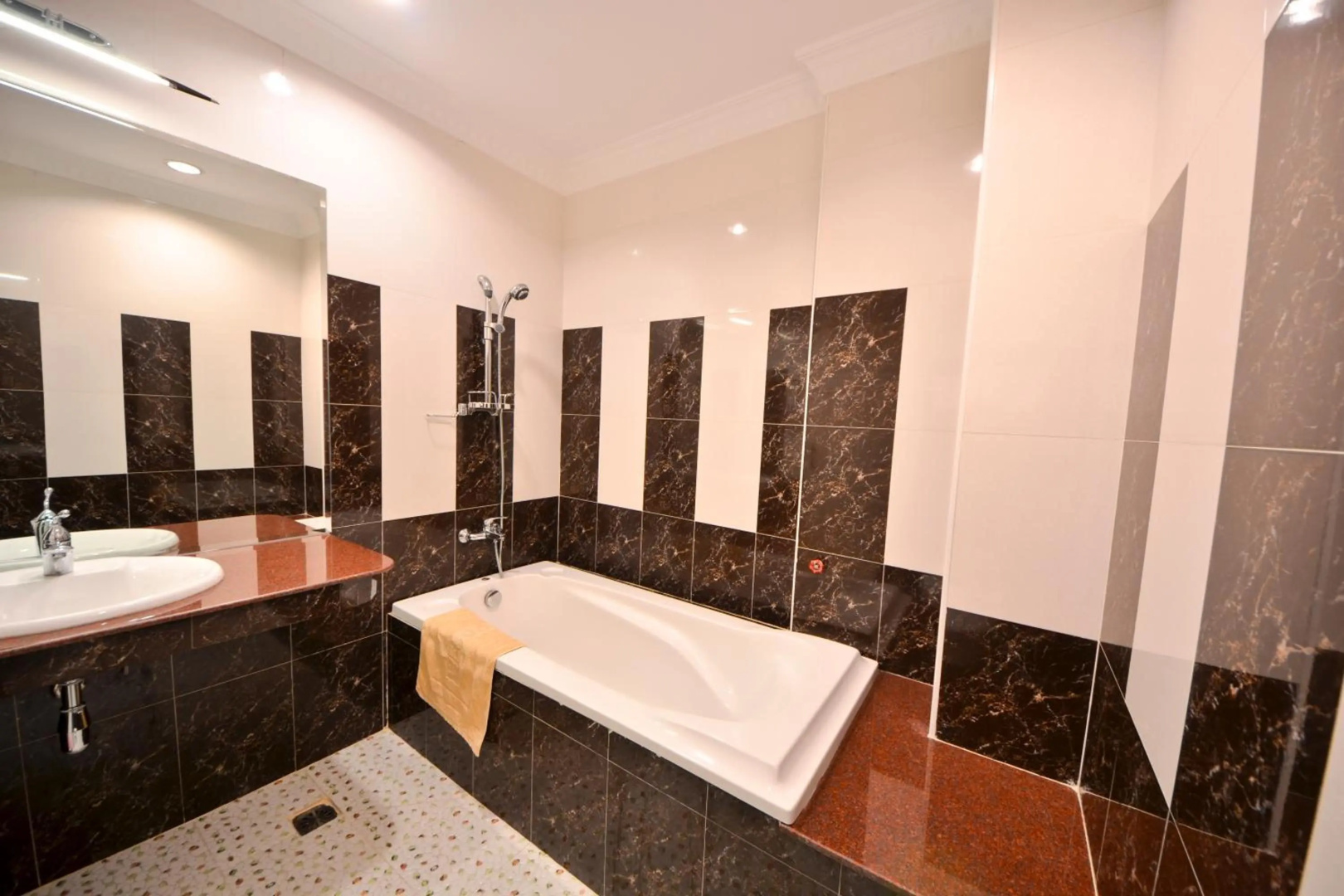Foto - Golden House International Hotel
