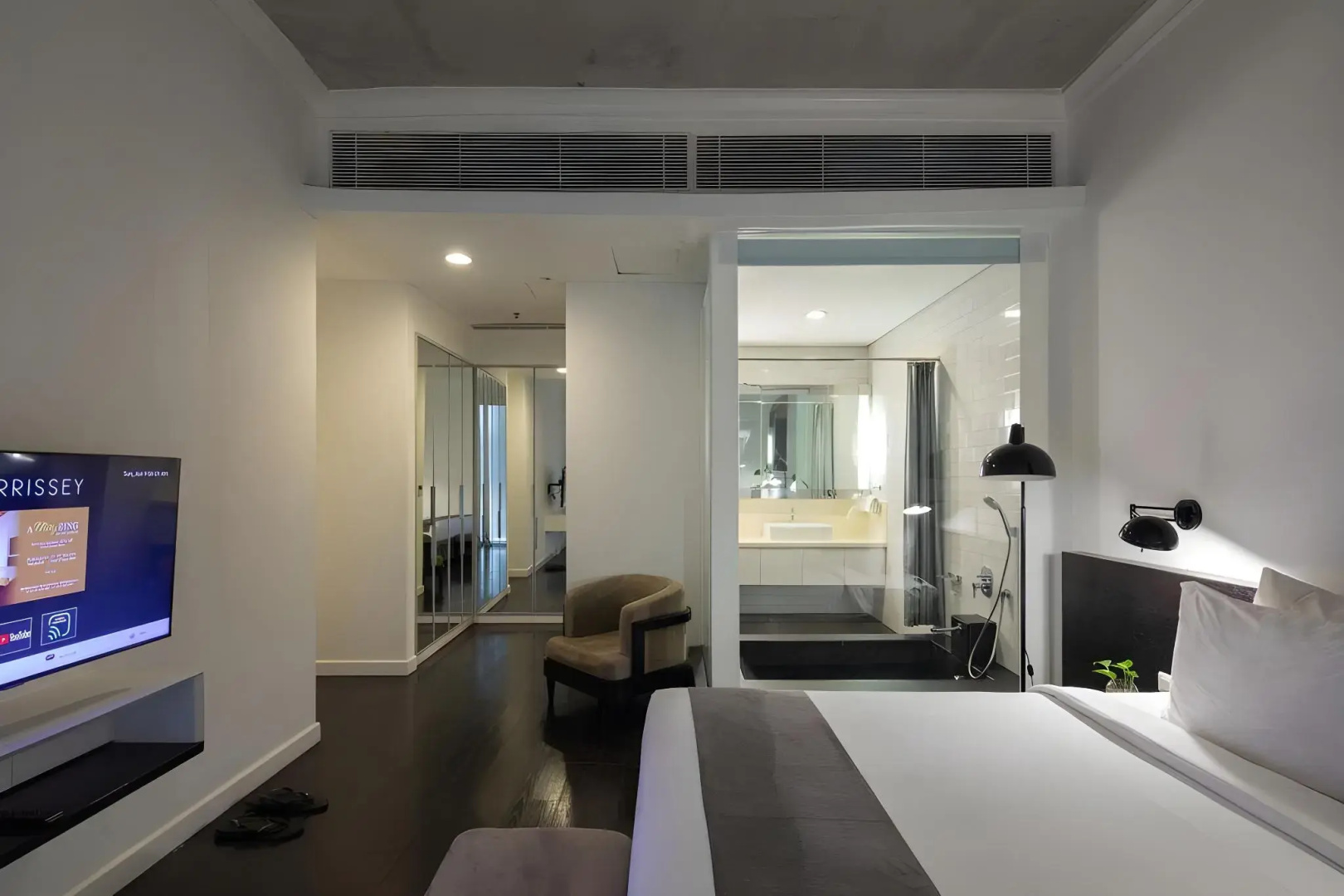 Photo - Morrissey Hotel