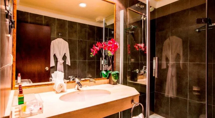 Photo - Mikhael's Hotel