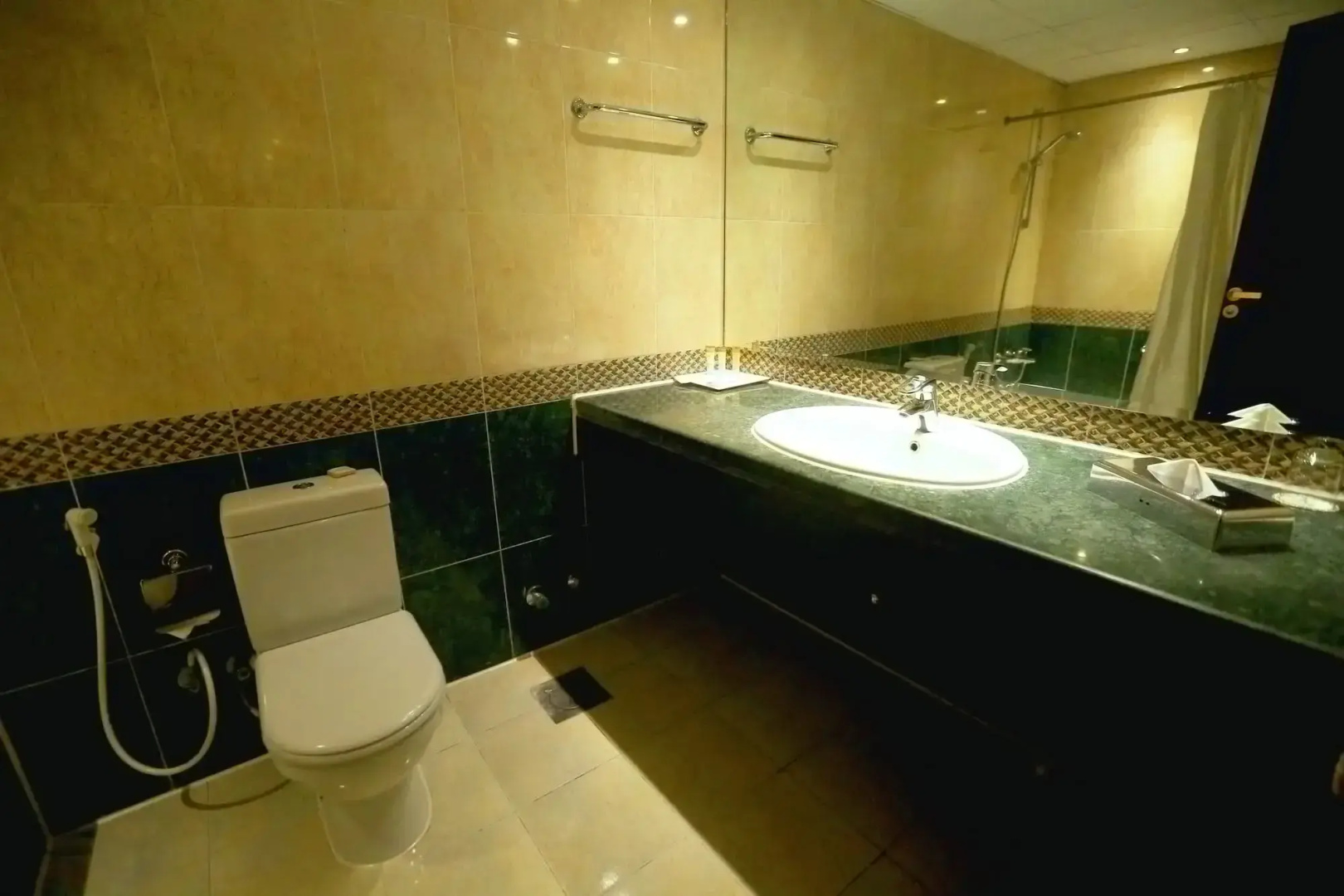 Photo - Triumph Plaza Hotel