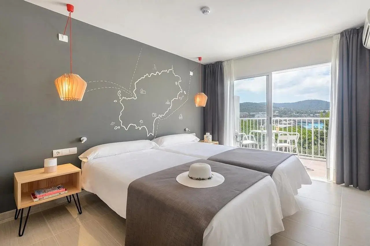 Foto - Hotel Vibra Cala Tarida-3SUP