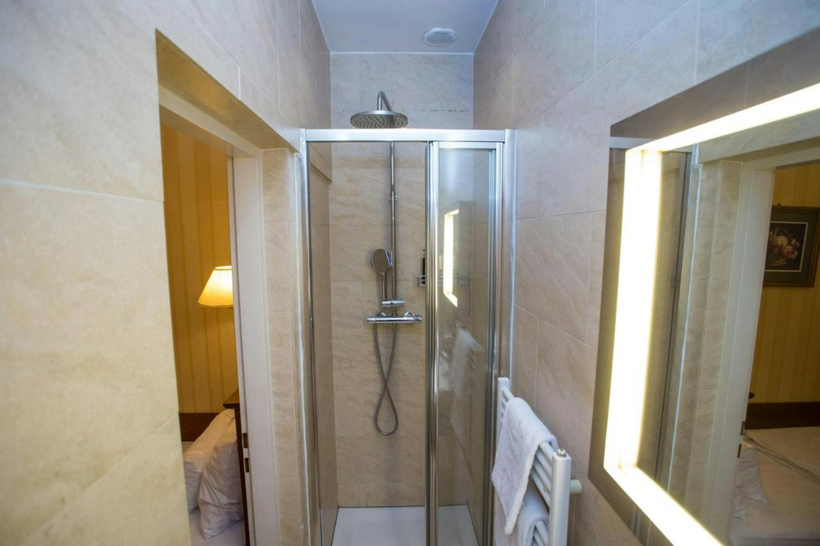 Foto - Opera Suites - Self Check-in