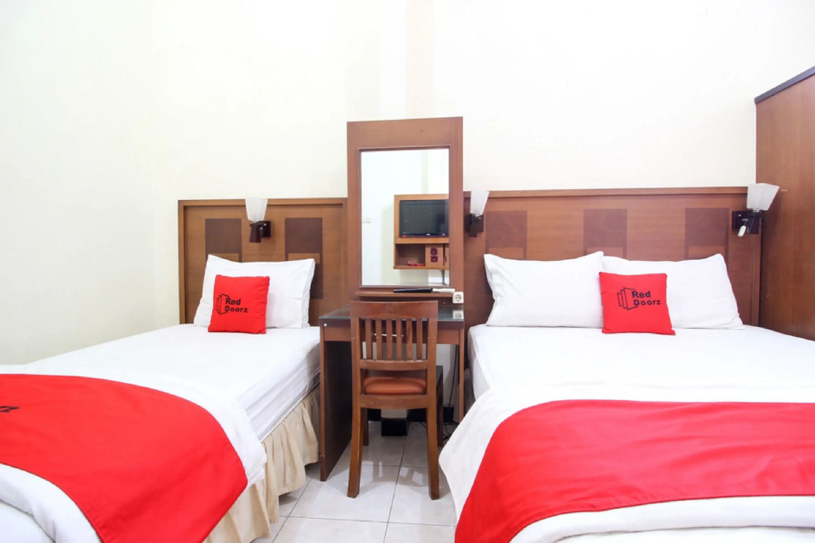 Photo - RedDoorz Plus @ Tegal Panggung