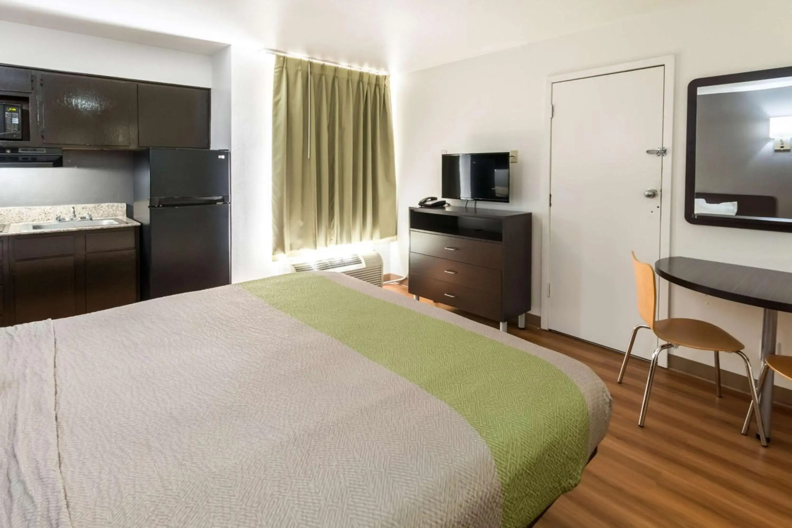 Photo - Studio 6-Arlington, TX