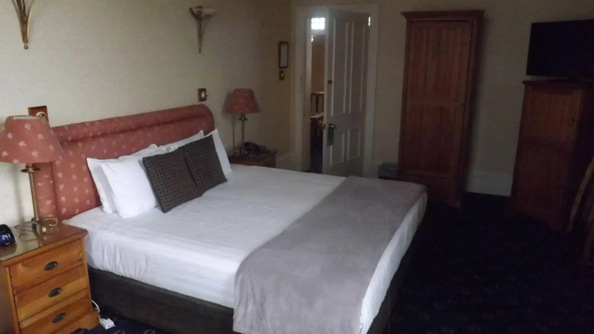 Photo - The Esplanade Hotel