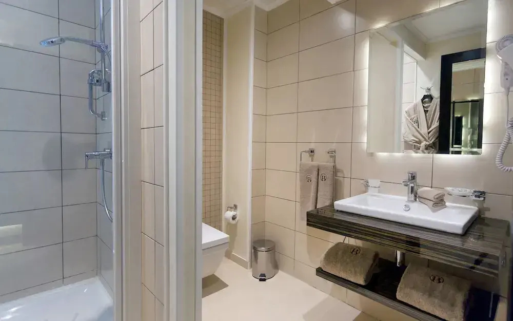 Photo - Business Hotel