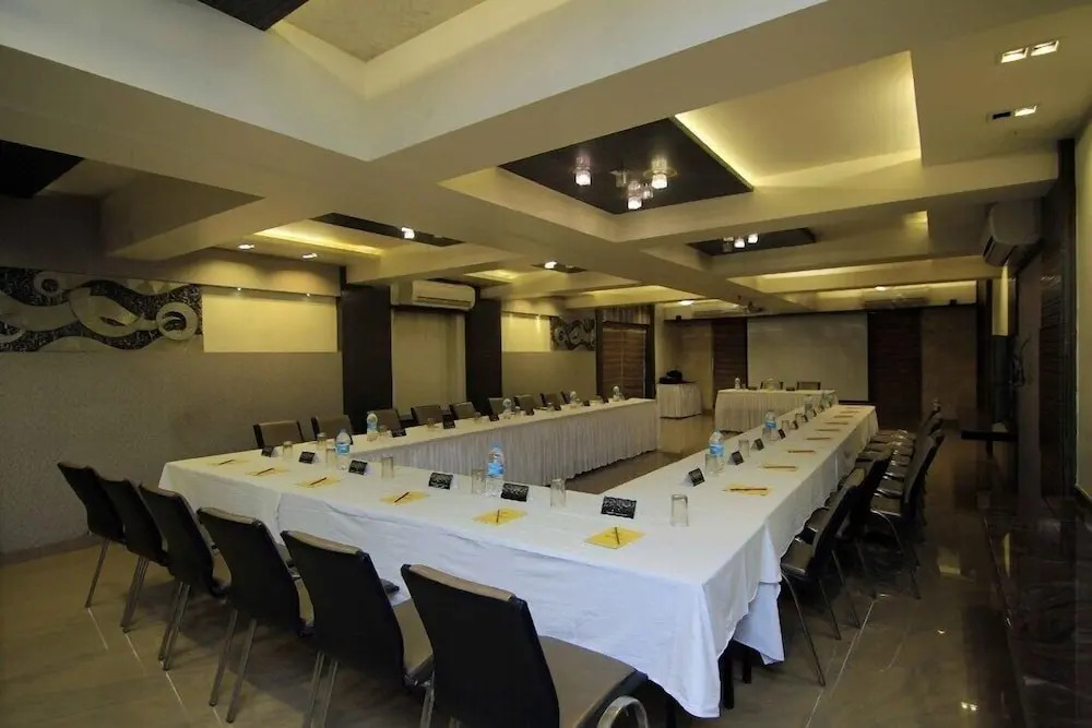 Foto - Kumar Resort By Turtle, Lonavala