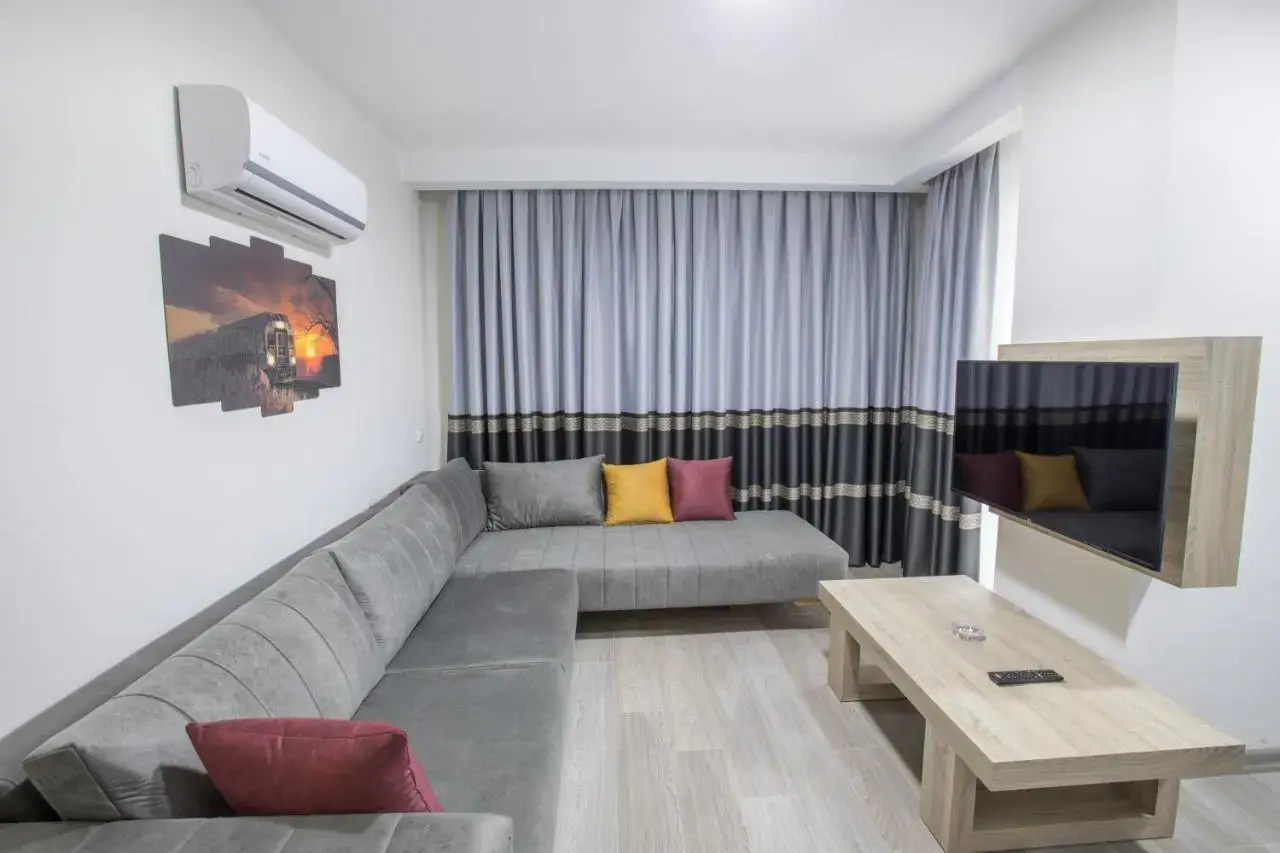 Photo - Elanis Suites