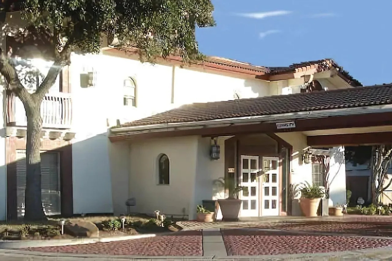 Photo - America's Inn Houston
