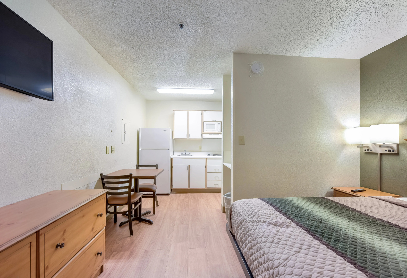 Foto - HomeTowne Studios By Red Roof Dallas - North Addison/ Tollway