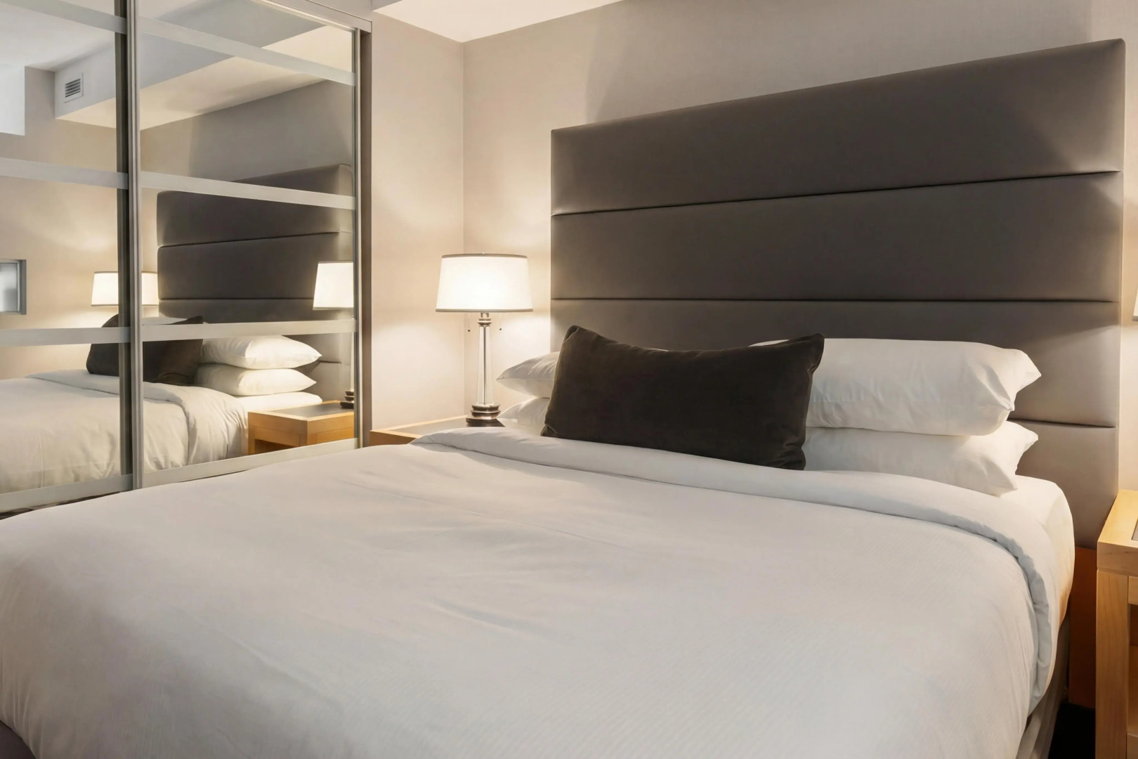 Photo - SoHo Hotel Toronto