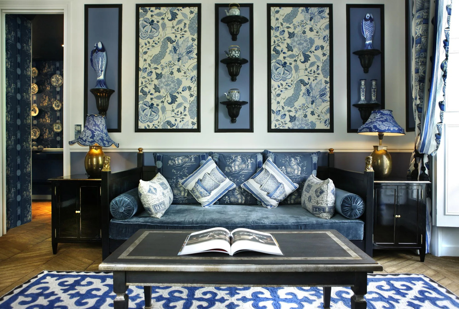 Photo - Saint James Paris