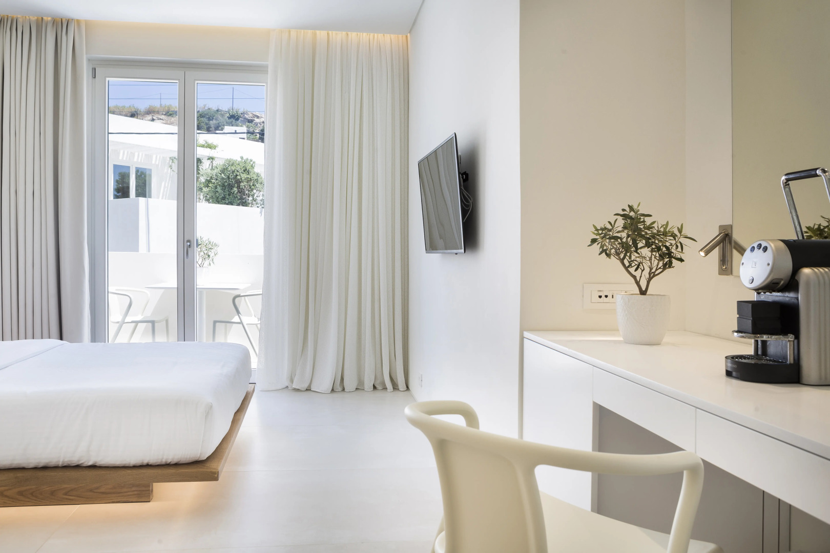 Photo - Mykonos Dove Beachfront Hotel