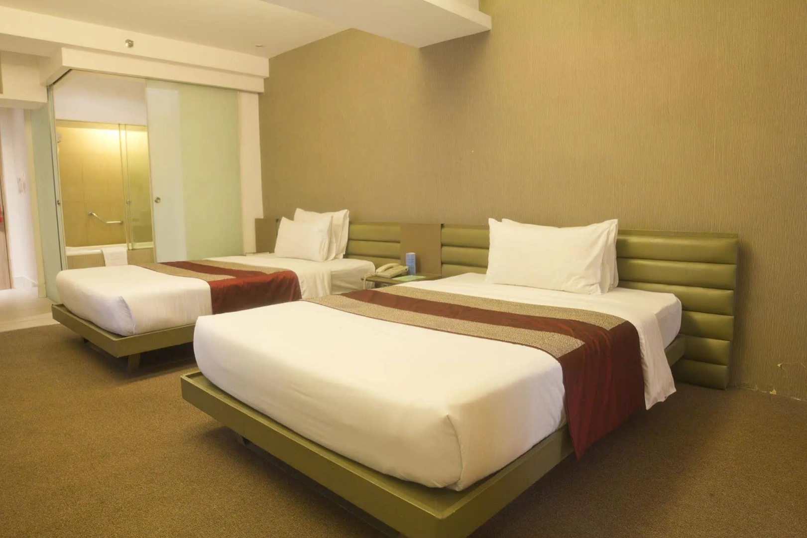 Foto - The E-Hotel Makati
