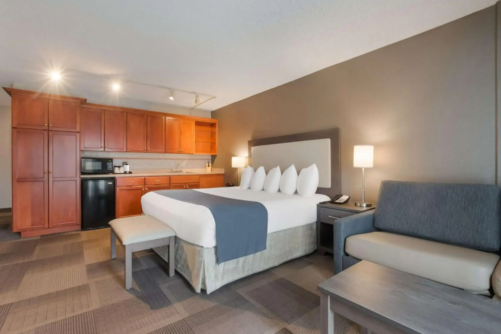 Photo - Best Western St Catharines Hotel & Conference Centre