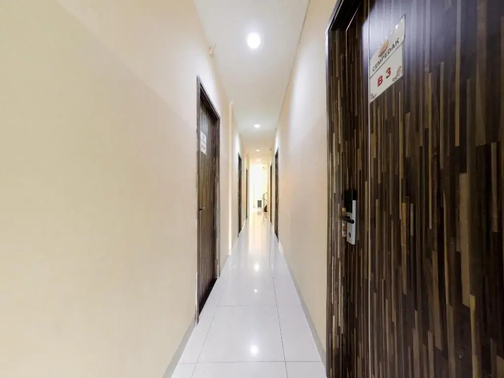 Photo - RedDoorz Plus near Mall Ciputra Jakarta