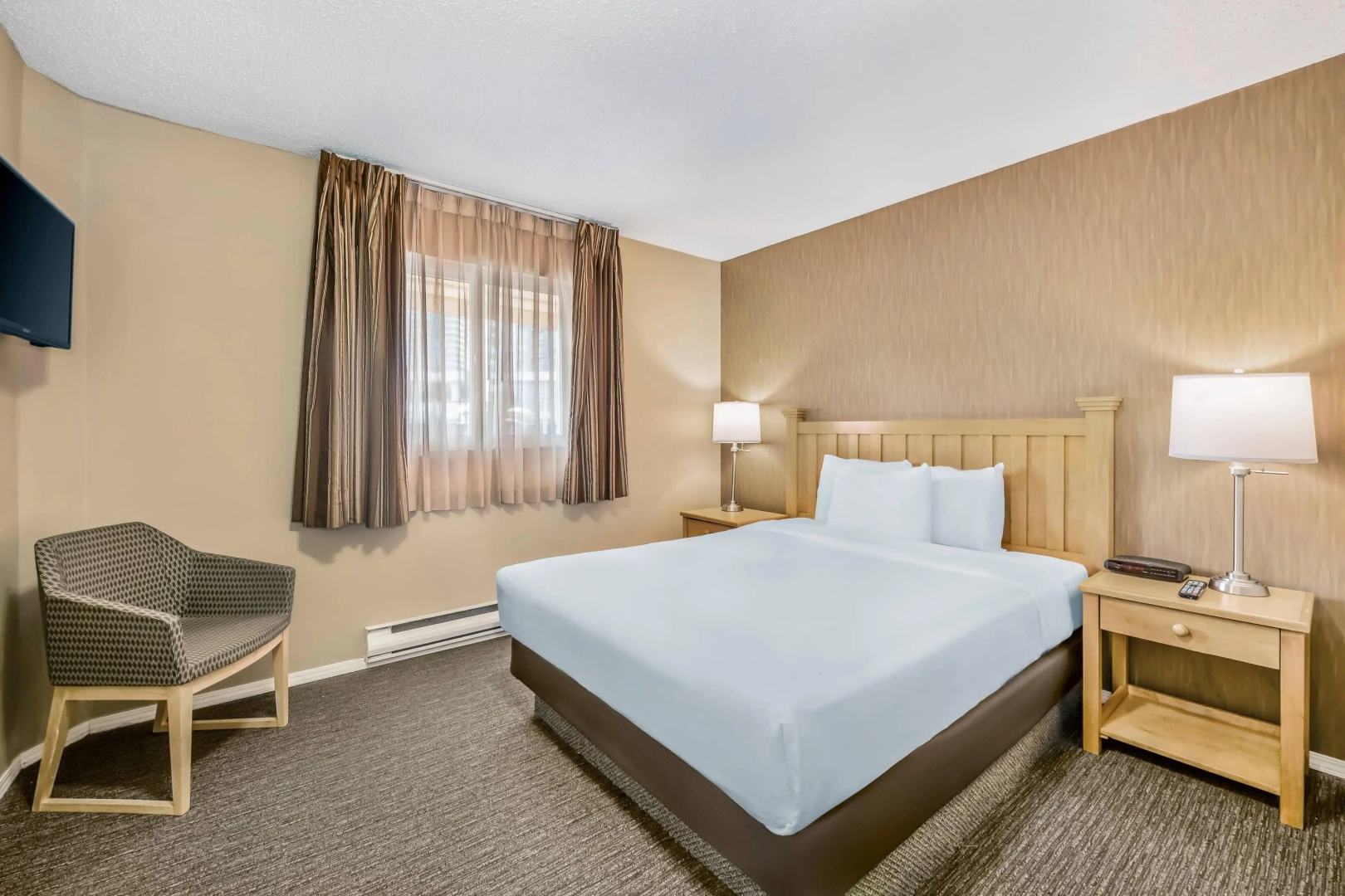 Photo - Econo Lodge Inn & Suites