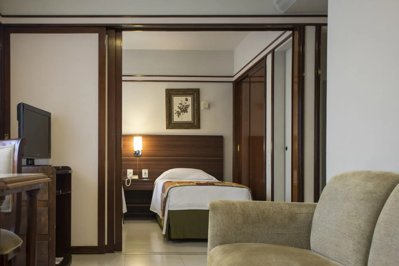 Photo - Bristol The Time Berrini