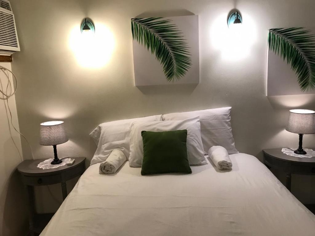 Brisas Del Mar 1/1 Front Beach Apartment