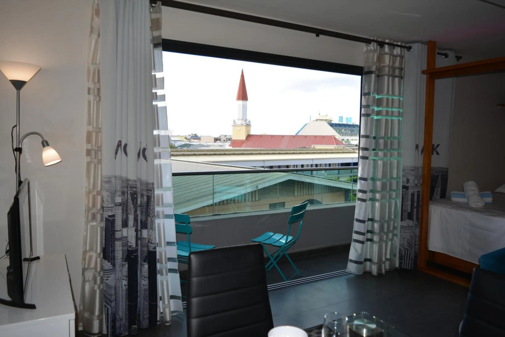 Moana Studio - downtown Papeete - WiFi AC Netflix parking - 3 people