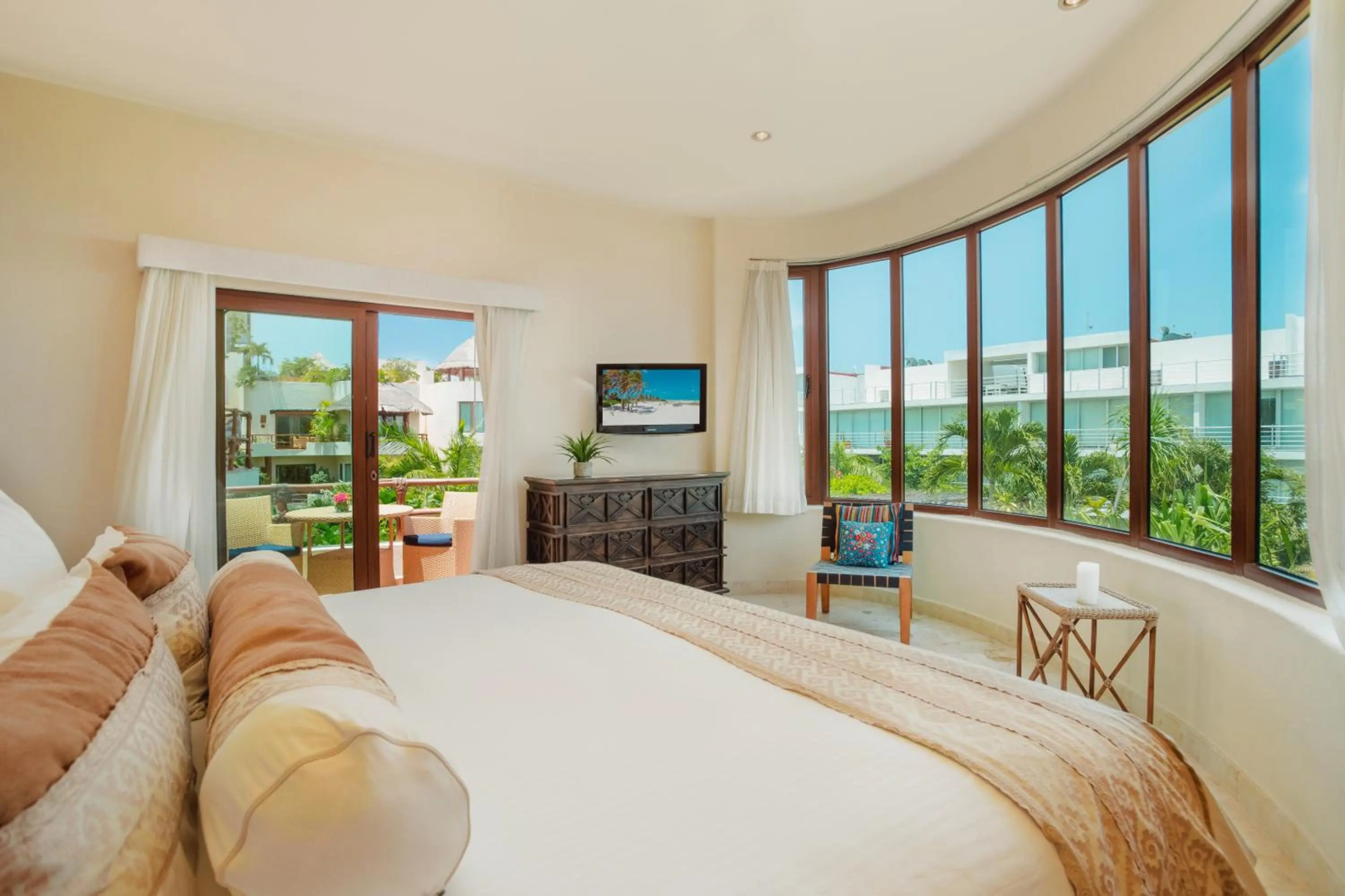 Photo - Porto Playa Condo Hotel & Beachclub