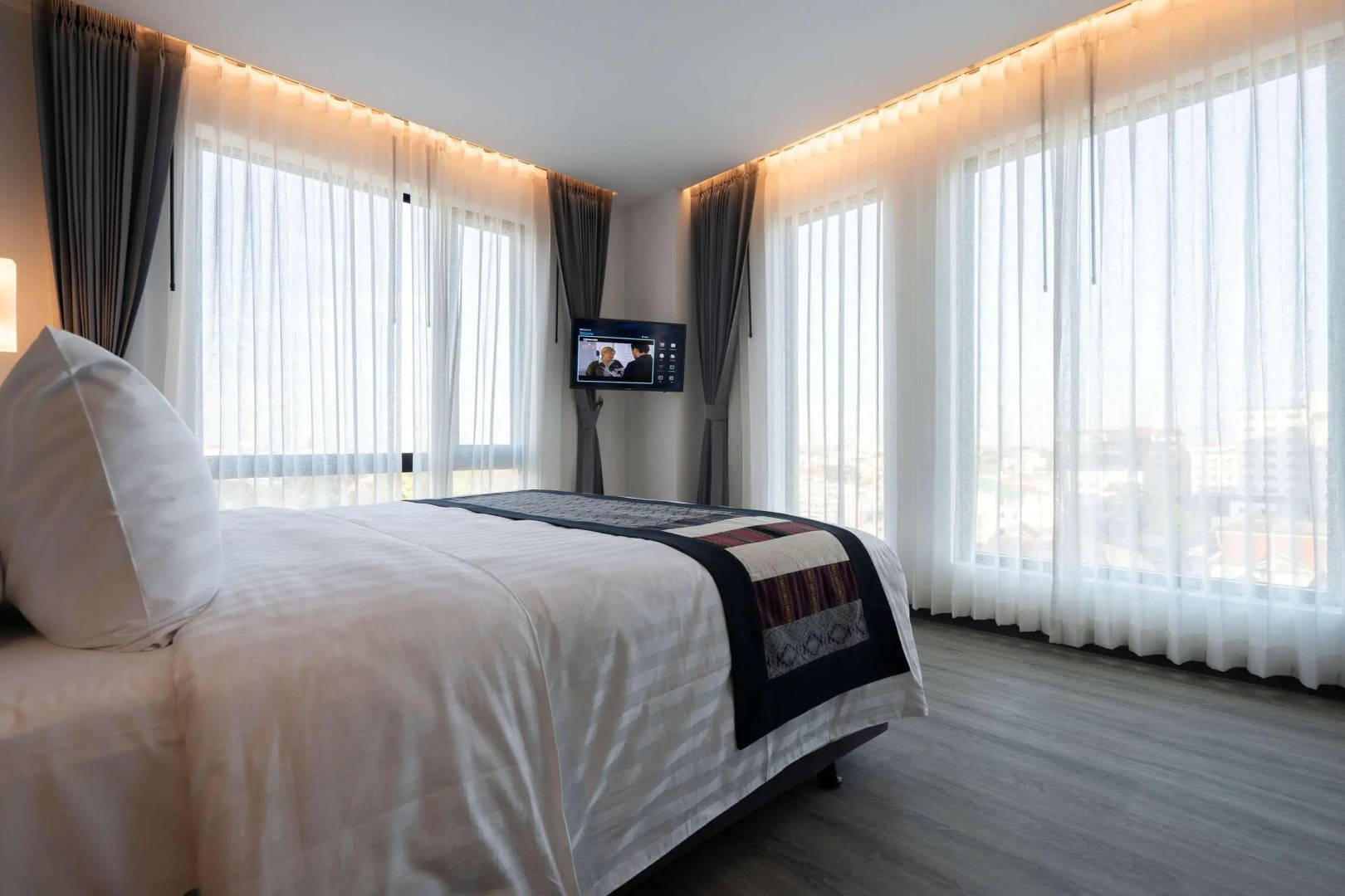 Photo - SureStay Hotel by Best Western Vientiane