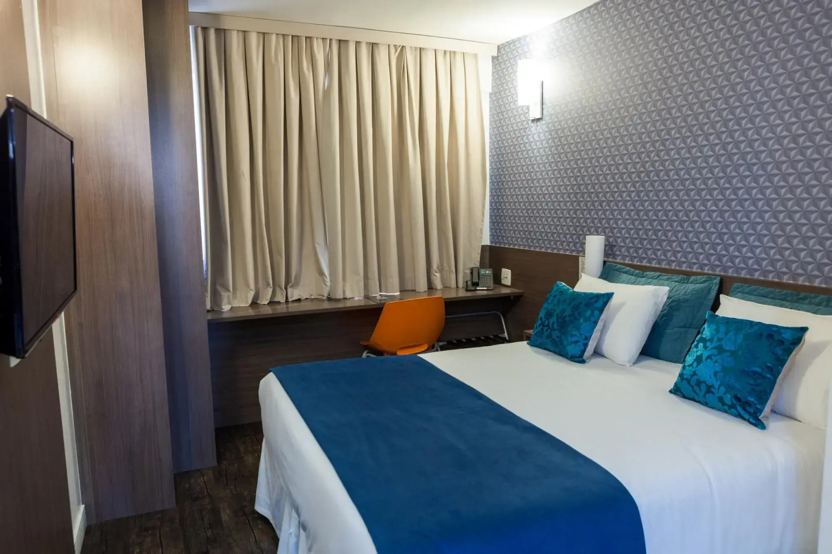 Foto - San Diego Express Barro Preto