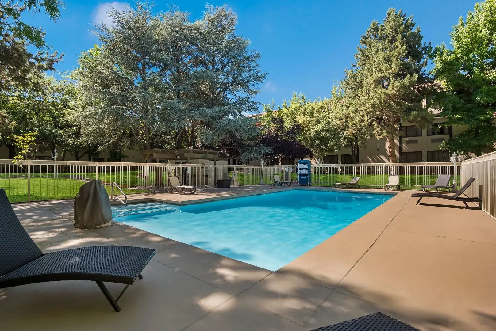 Photo - SureStay Plus Hotel by Best Western Reno Airport