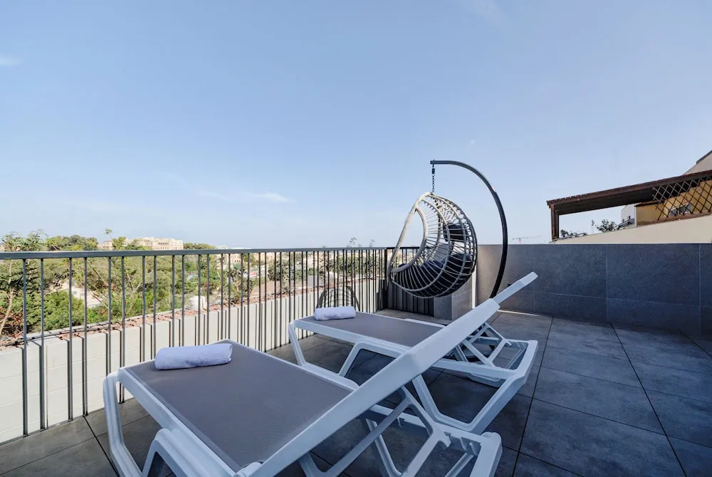 Photo - Mayfair by Premier Suites MT