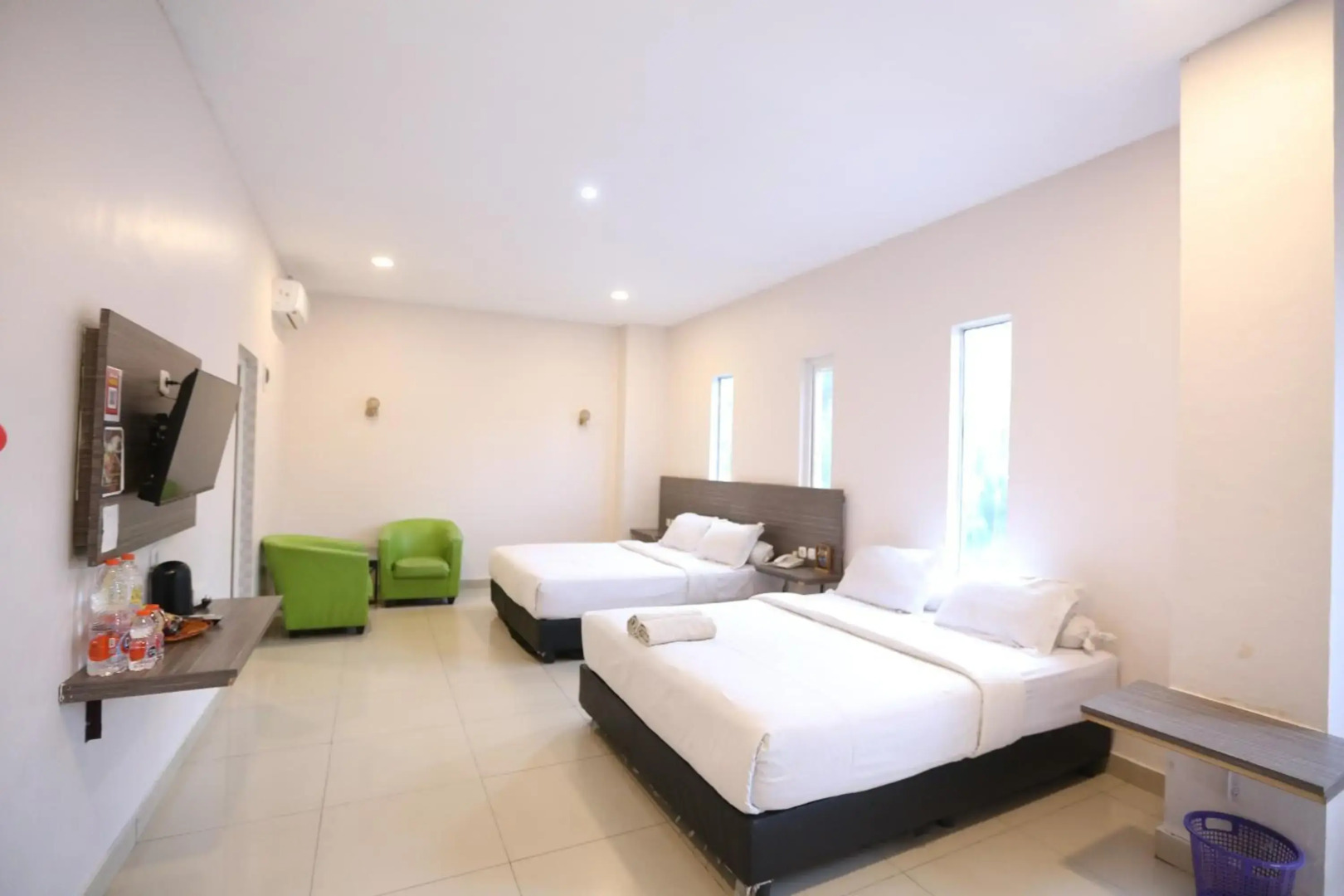 Photo - De'Tonga Hotel