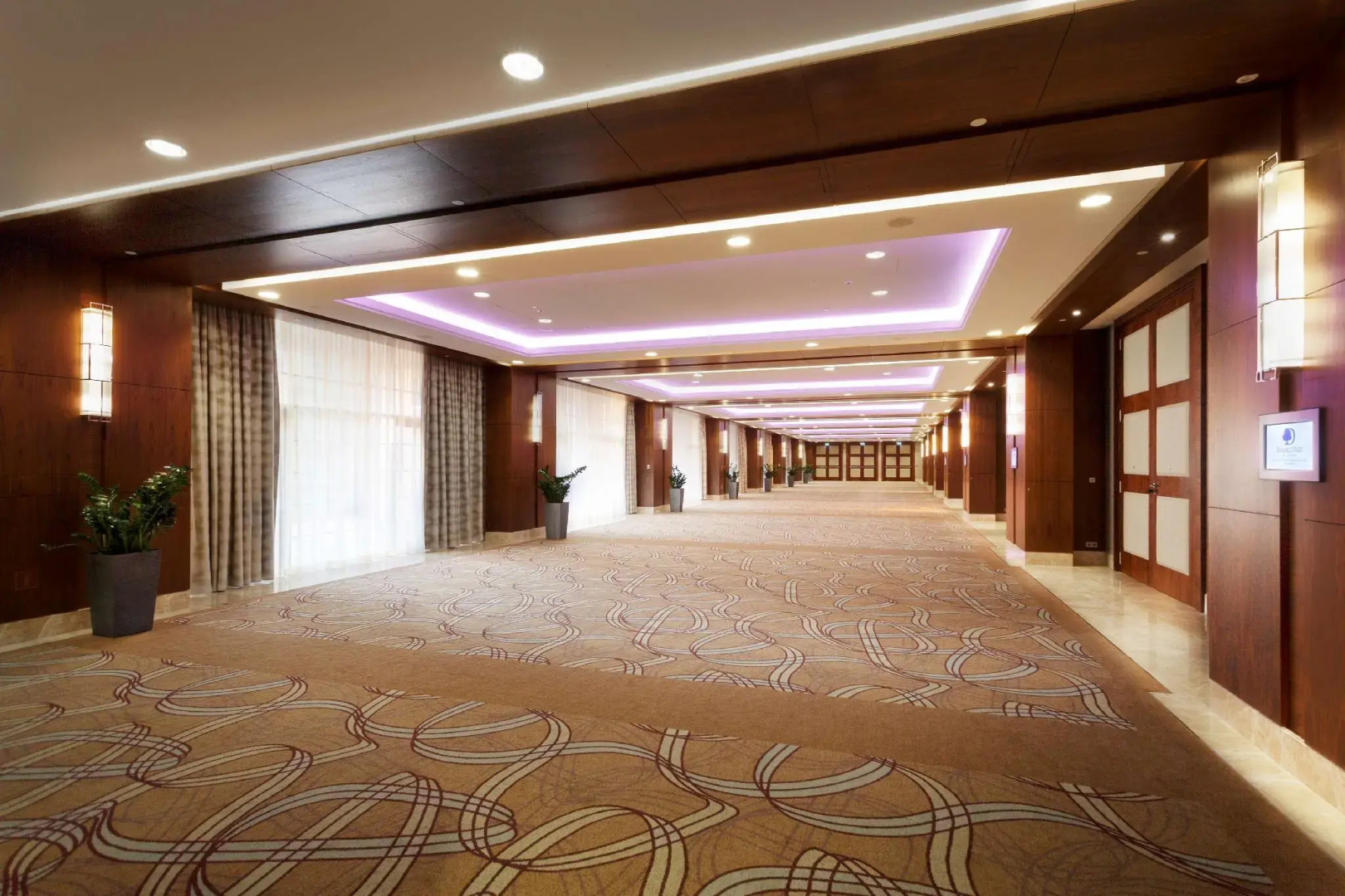 Photo - DoubleTree by Hilton Hotel & Conference Centre Warsaw