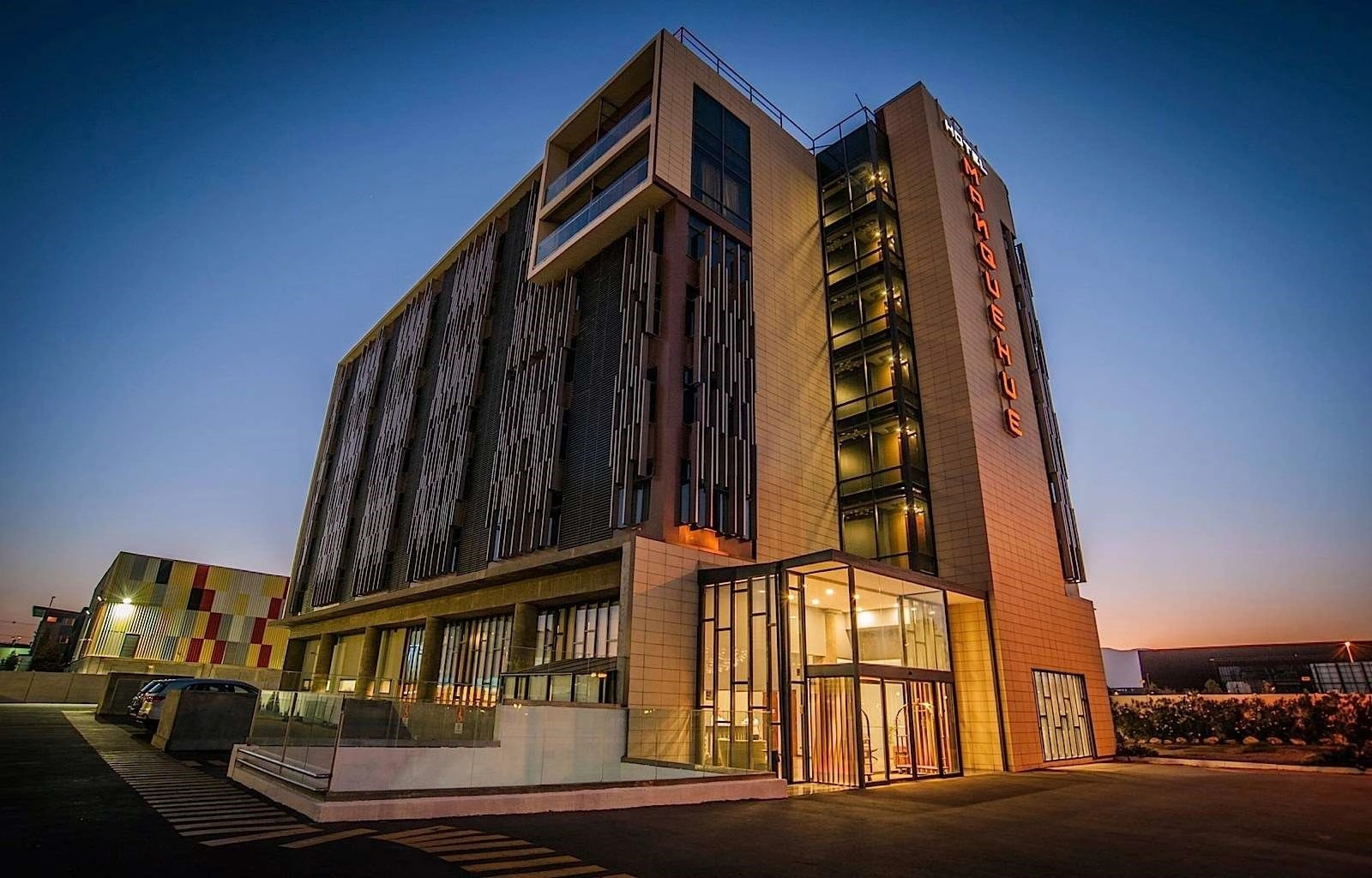 Photo - Courtyard by Marriott Santiago Airport