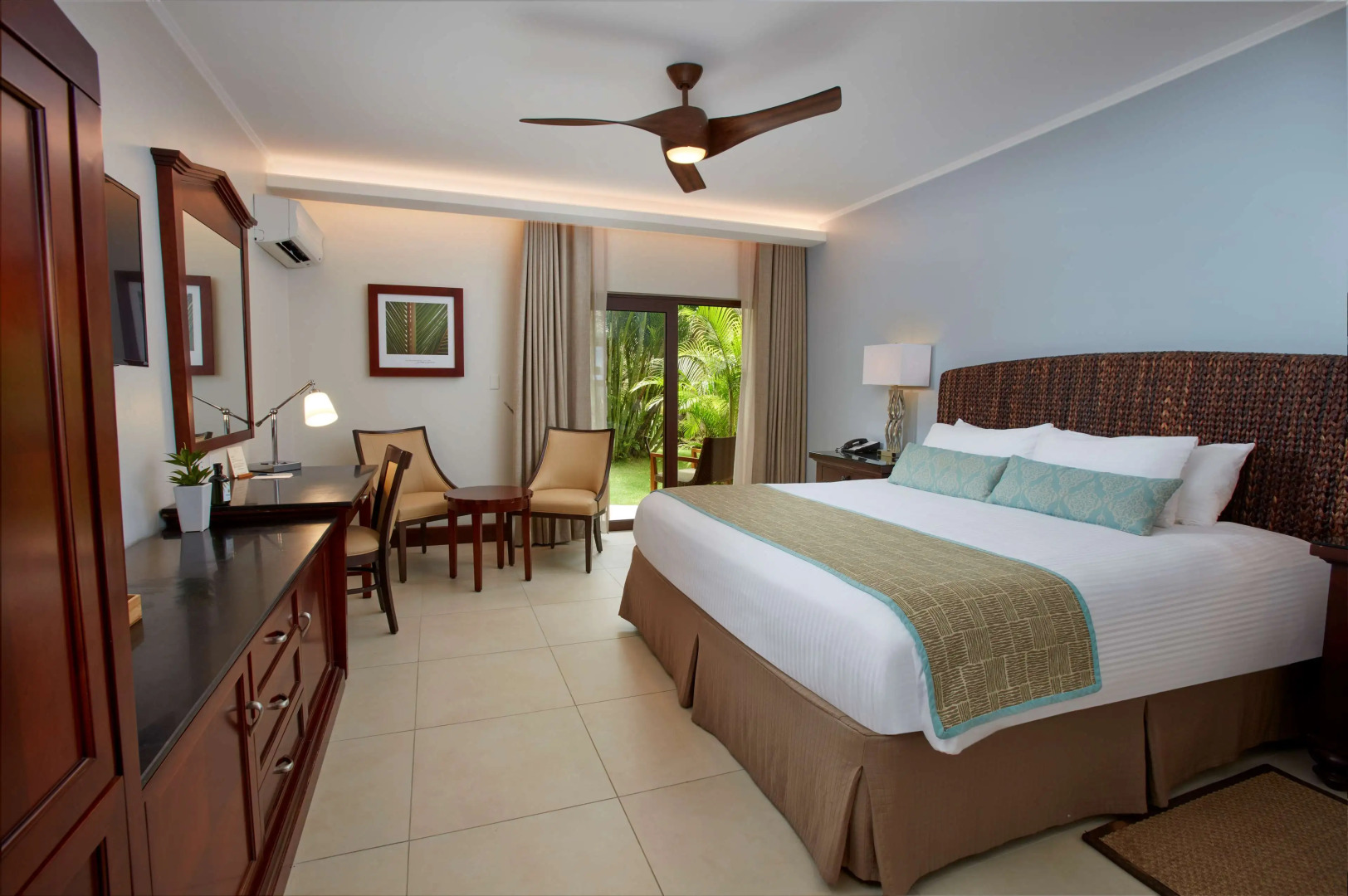 Photo - Manchebo Beach Resort and Spa