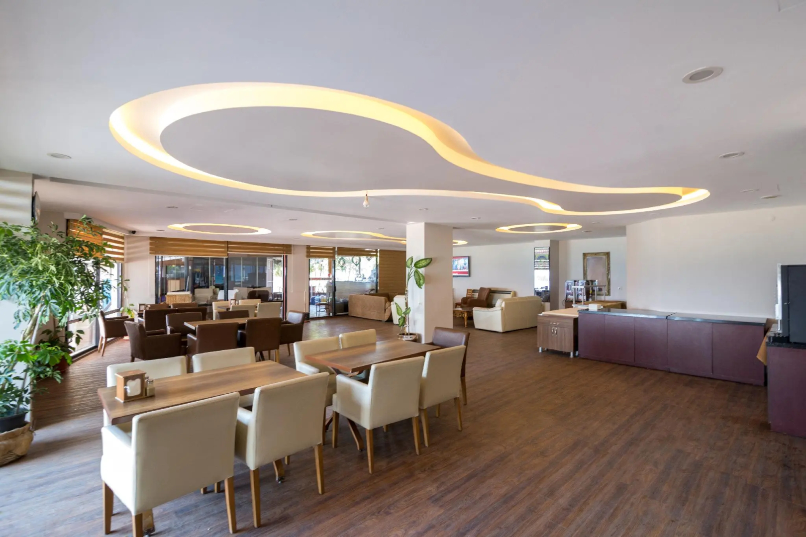 Photo - Sunday Beach Hotel