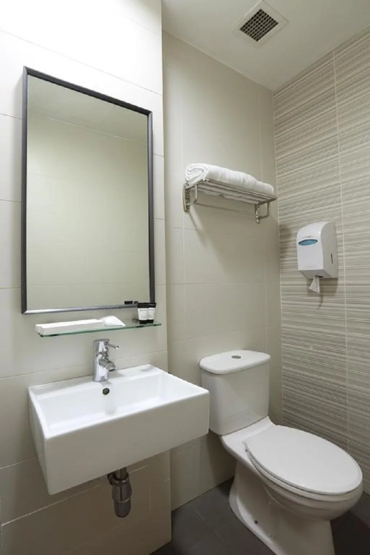 Photo - Value Hotel Thomson