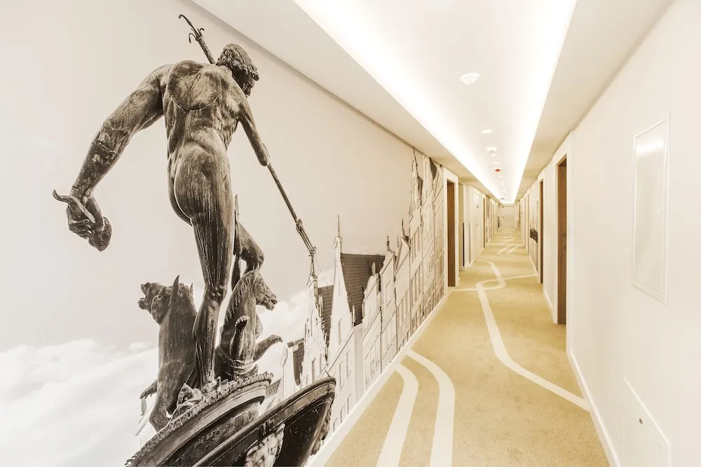 Photo - Hotel Platan