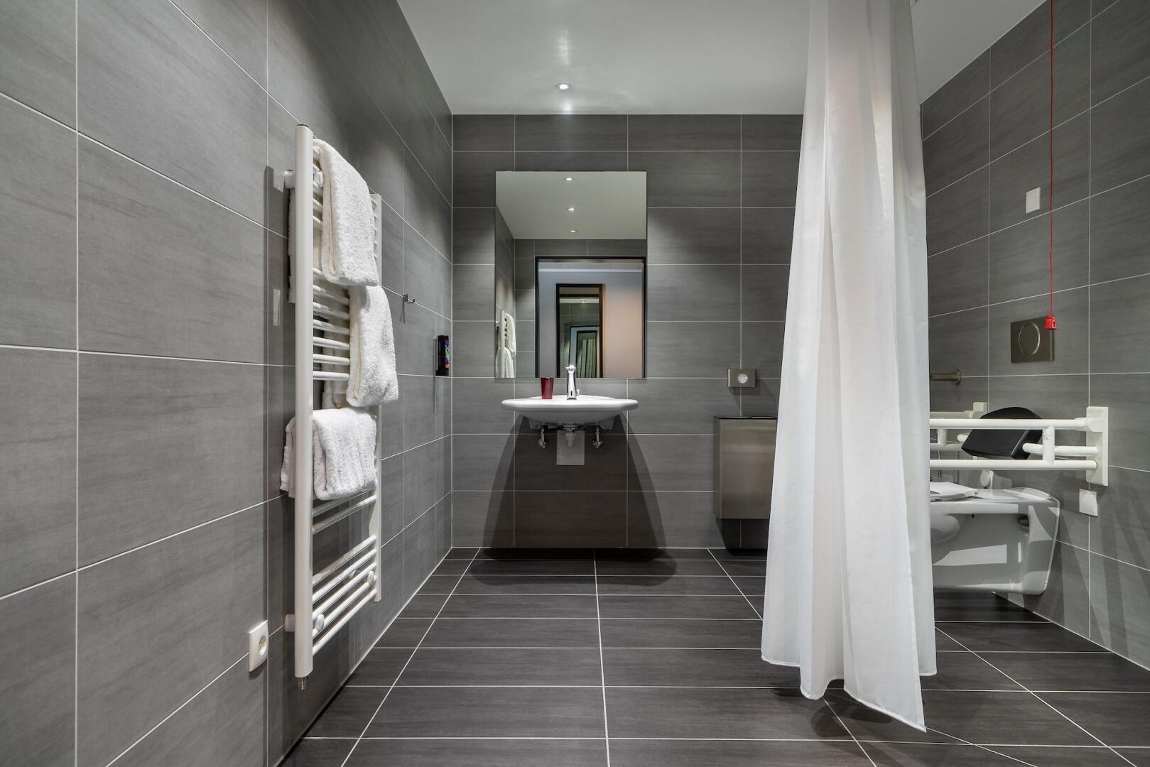 Photo - Holiday Inn - the niu, Fury Aschheim Messe by IHG