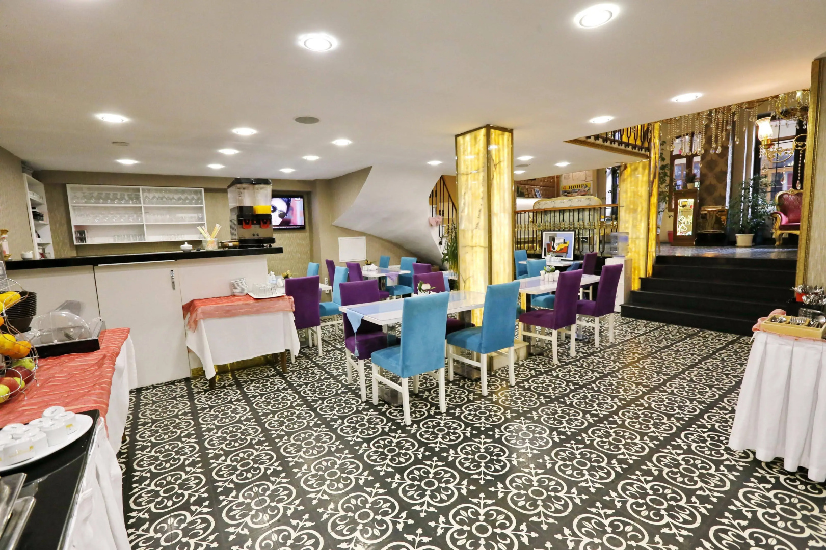 Photo - Diamond Royal Hotel