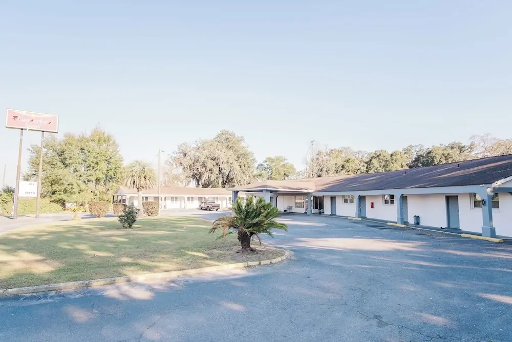 Photo - Thunderbird Motel