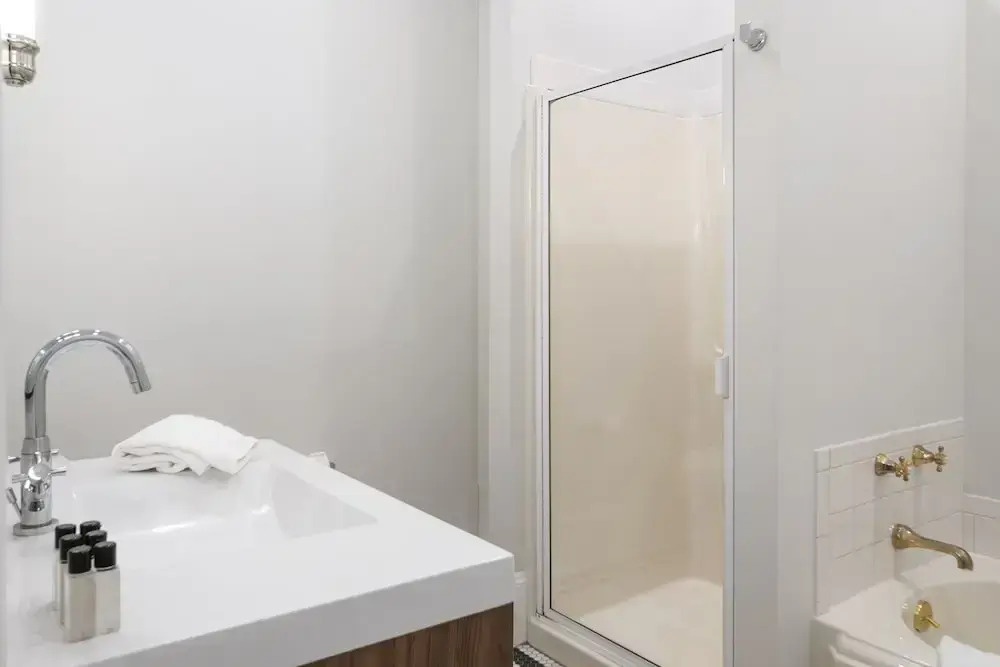 Photo - Charlesgate Suites