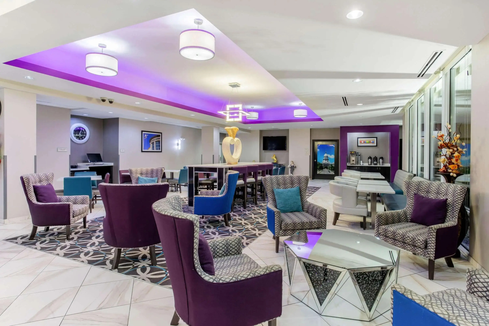 Photo - La Quinta Inn & Suites by Wyndham Springfield IL