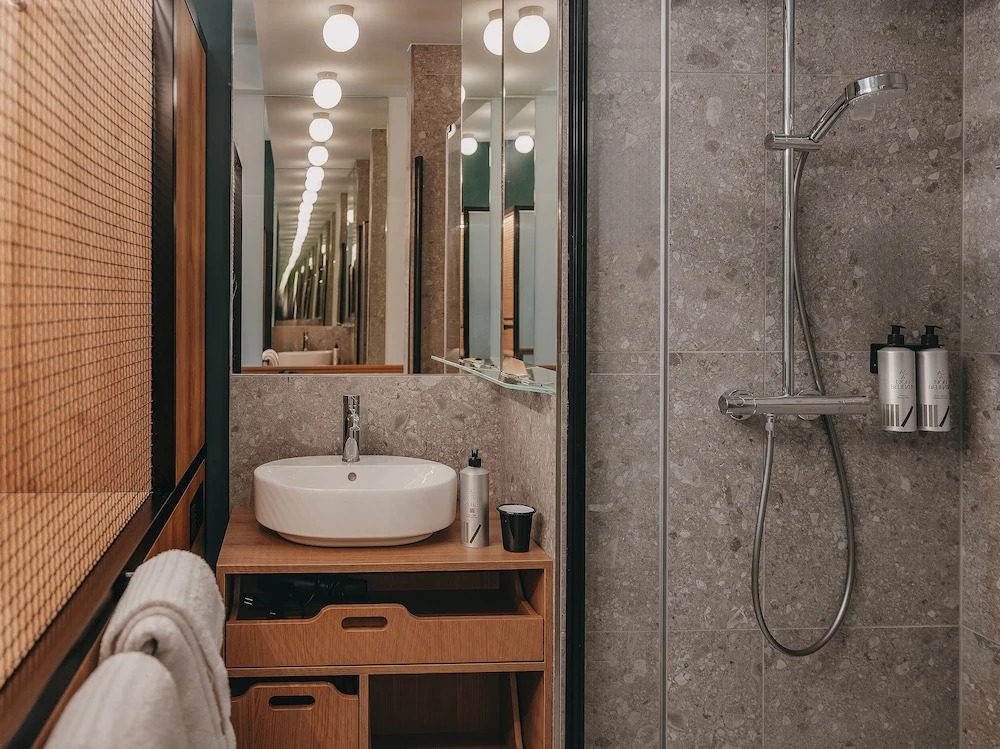 Photo - 1.75 Paris Le Charme