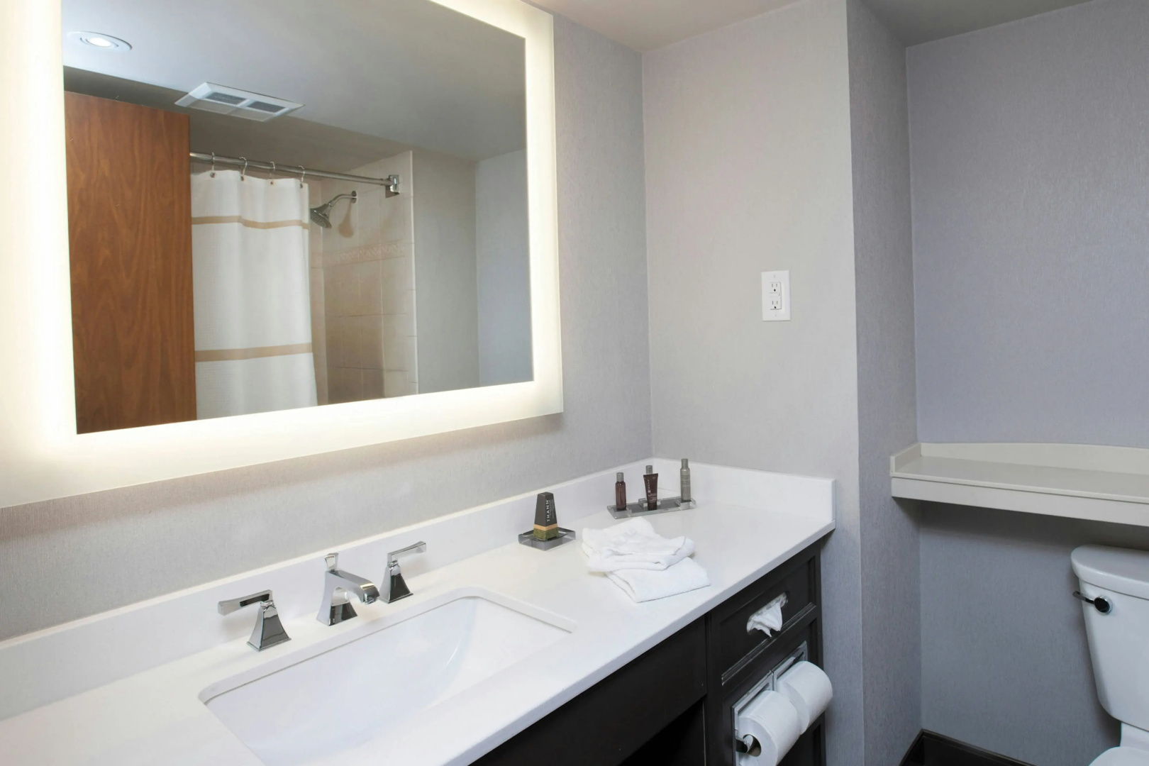 Photo - Marriott Niagara Falls Fallsview Hotel & Spa